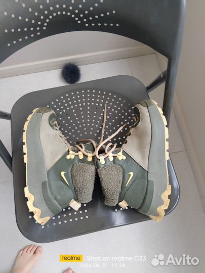 Продам кроссовки Nike City Classic Premium