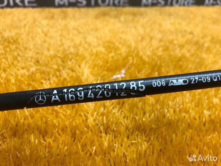 Трос ручника задний правый Mercedes-Benz A-Class