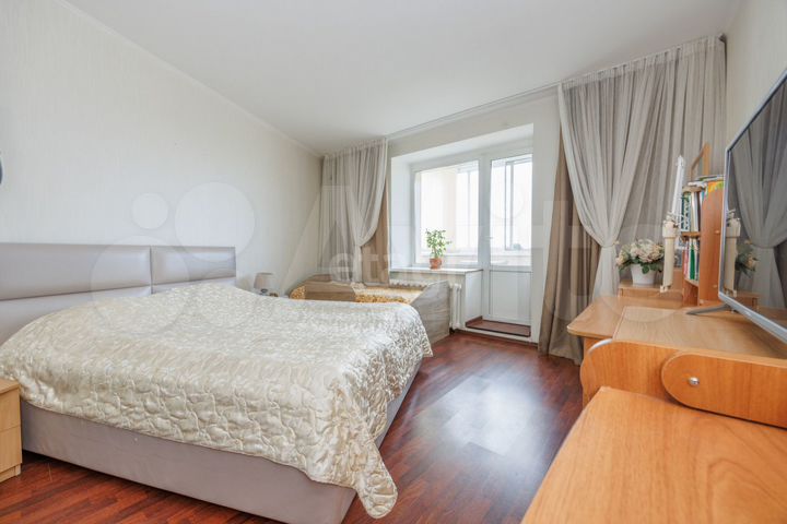 2-к. квартира, 75 м², 7/10 эт.