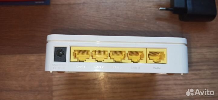 Wi-Fi роутер Qtech QBR-1041W