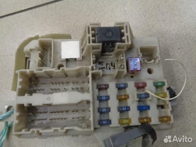 Блок предохранителей салонный Mazda 3 BK 2003-2009