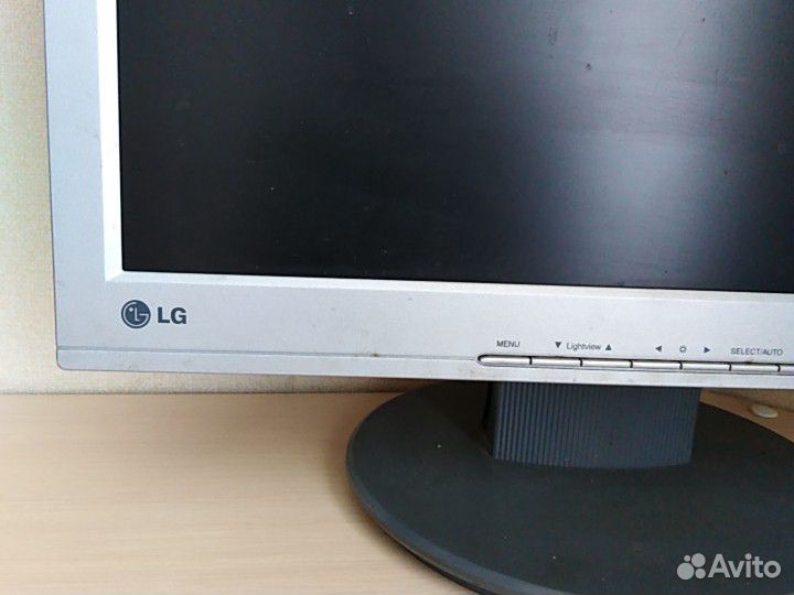 Монитор Samsung