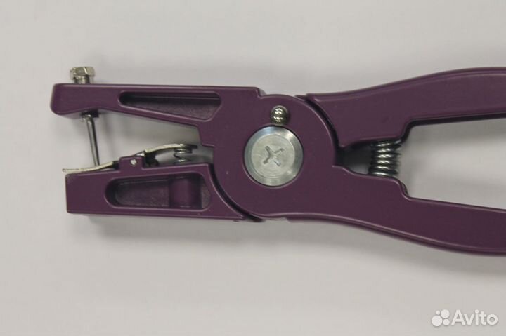 Клиппер (биркователь) для установки бирок