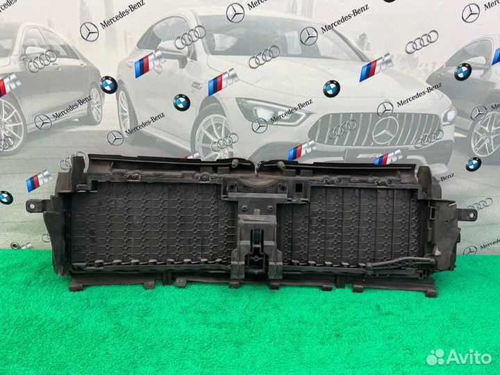 Жалюзи радиатора, решетка вентиляционная Mercedes