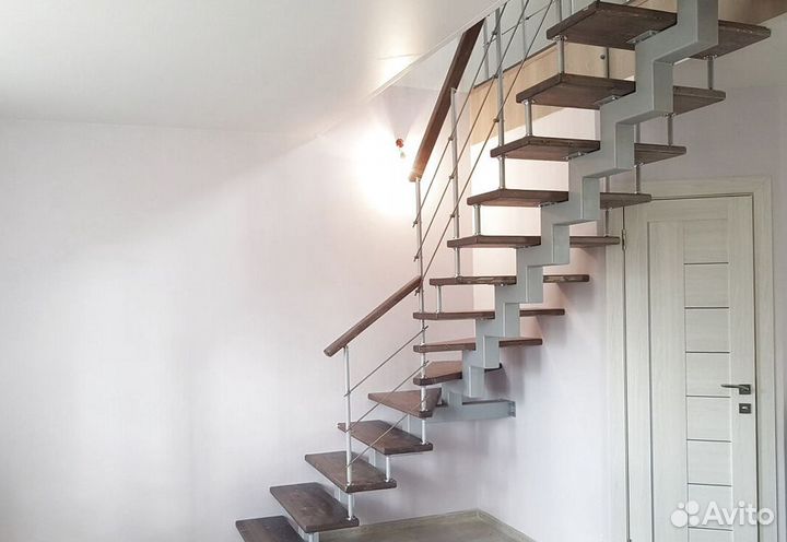 Лестница в коттедж