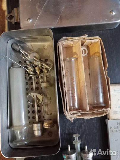 Медицинские стеклянные шприцы