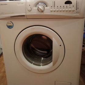 Electrolux EWS1046 стиралка на запчасти