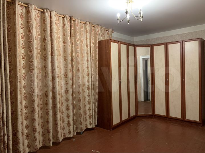 3-к. квартира, 54 м², 2/5 эт.