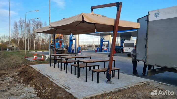 Зонт уличный боковой для кафе 3х3м в наличии