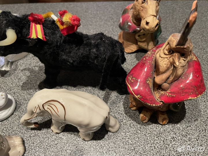 Фигурки статуэтки разные