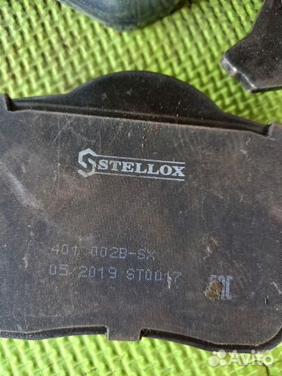 Колодки тормозные передние Ауди 100 C4