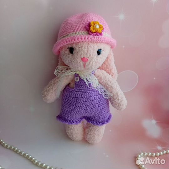 Мягкая игрушка вязаная Зайка