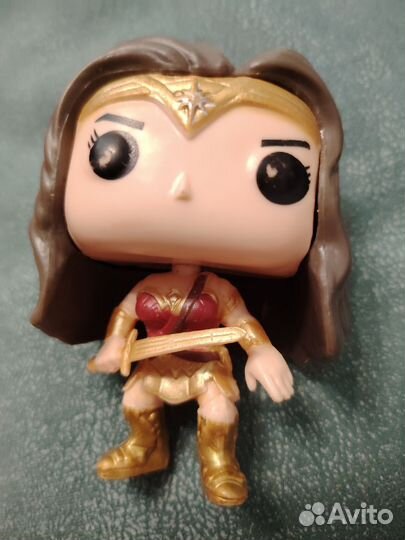 Чудо женщина фигурка