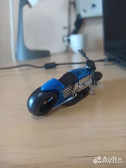 Мотоцикл hot wheels