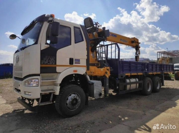 Лесовоз (сортиментовоз) FAW J6P CA3250 с КМУ XCMG, 2024