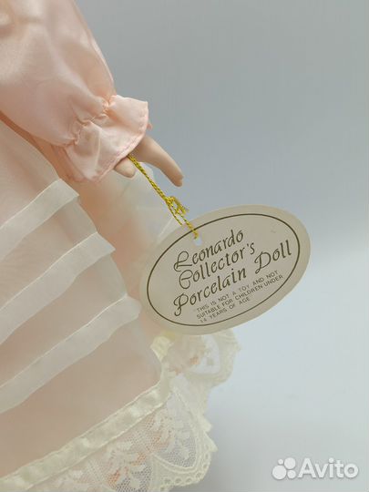 Кукла фарфоровая коллекционная