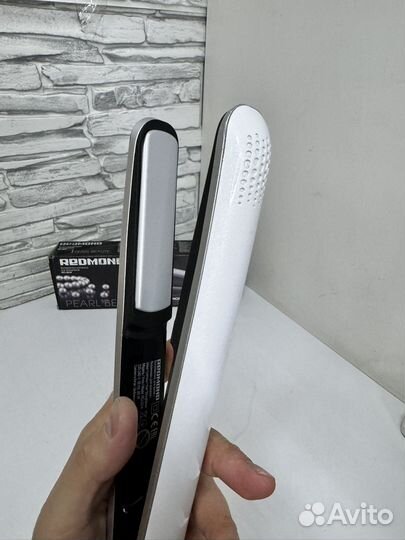 Выпрямитель для волос Redmond RCI-2314