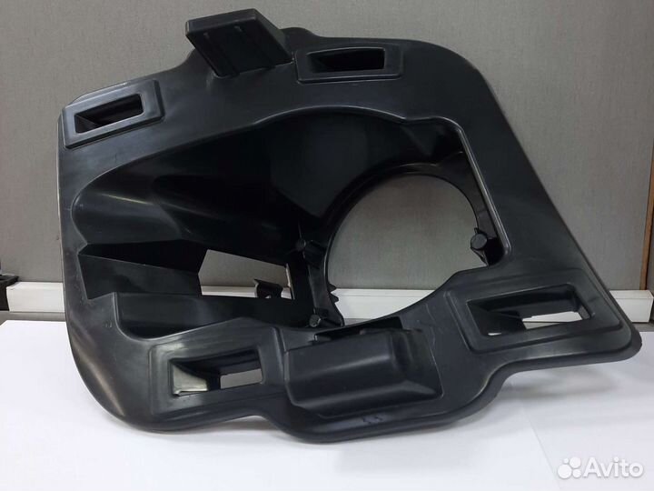 Рамка противотуманной фары Логан