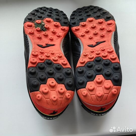 Бутсы футбольные сороконожки 42р