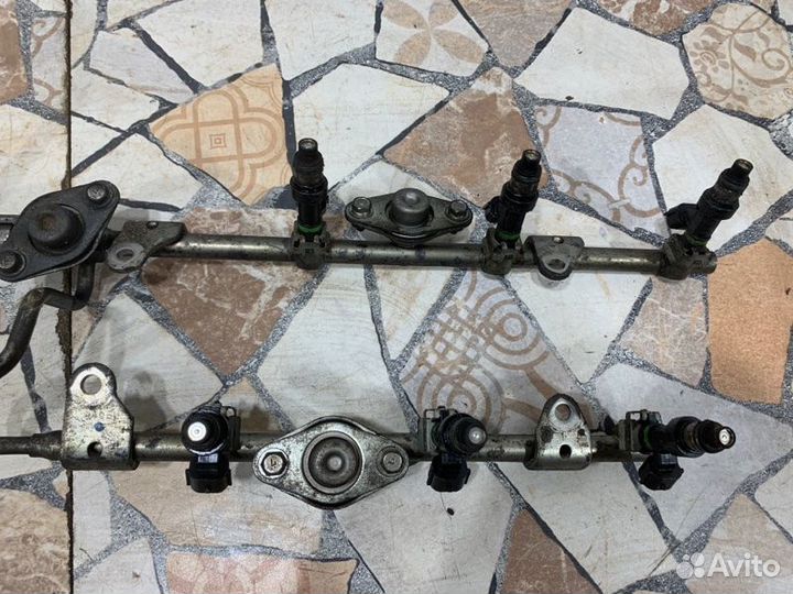 Топливная рампа (рейка) Nissan Teana J32