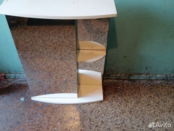 Полка настенная в ванну