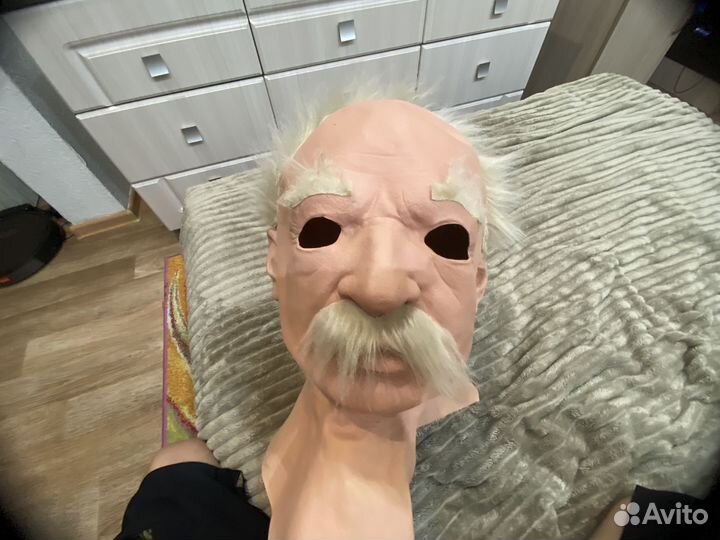 Маска на хэллоуин