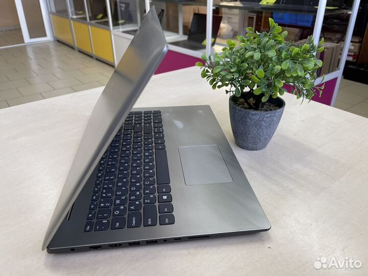 Отличный ноутбук Lenovo/Core i5/12GB/SSD/FHD