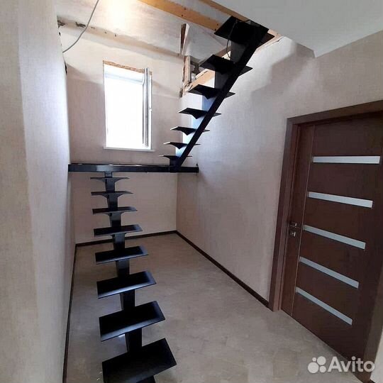 Лестница на второй этаж