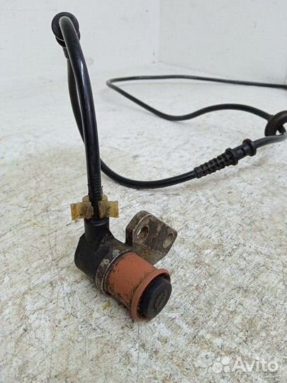 Датчик ABS передний