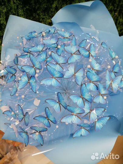 Букет из бабочек светящийся