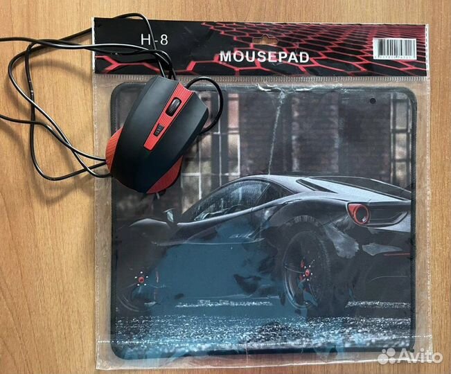 Компьютерная мышка и коврик