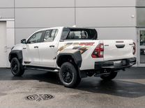 Toyota Hilux 2.8 AT, 2024, 28 км, с пробегом, цена 7 049 000 руб.