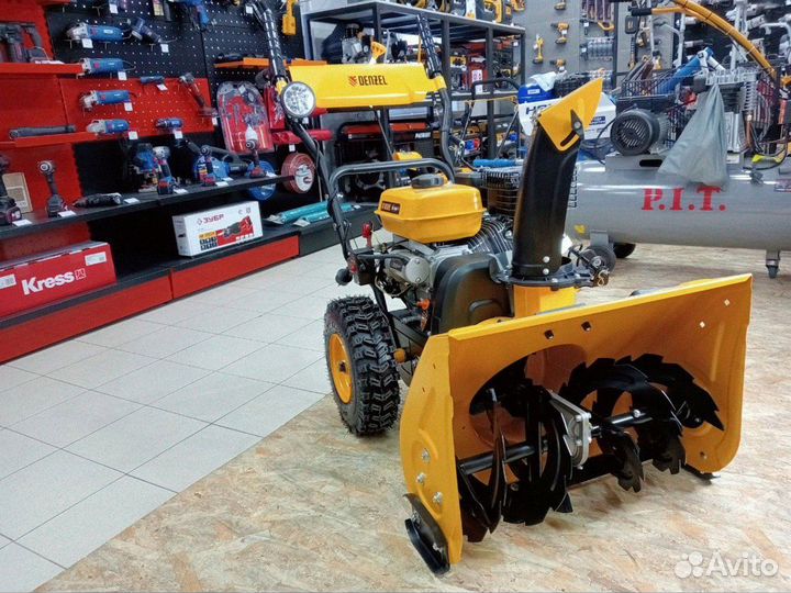 Бензиновая снегоуборочная машина SB 560 LP