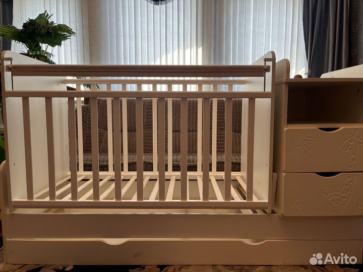 Детская кровать трансформер с маятником