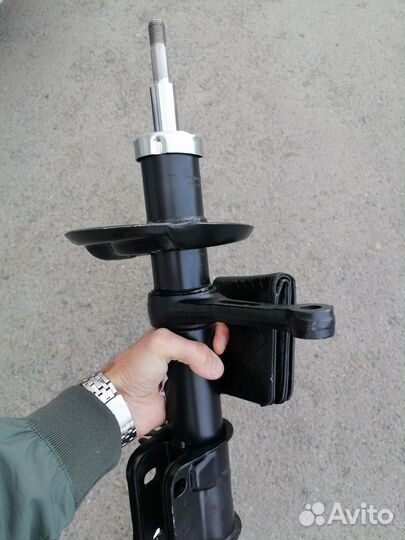 Стойка левая priora