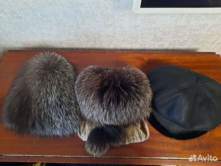 Женские меховые шапки