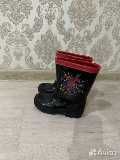 Резиновые сапоги
