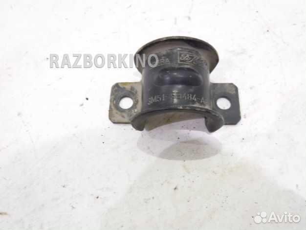 Скоба стабилизатора переднего