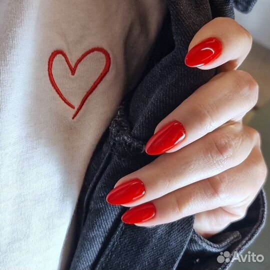 Маникюр и педикюр