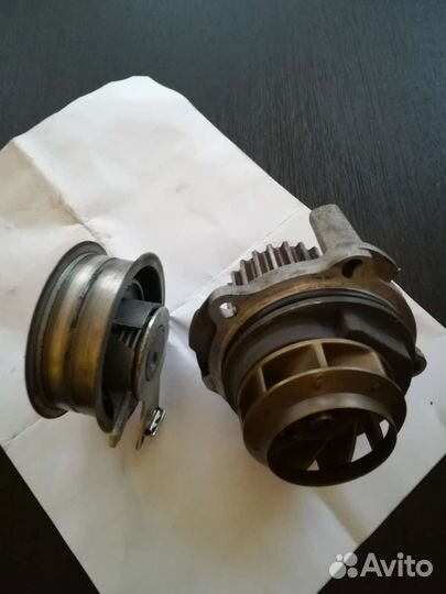 Помпа на skoda octavia 1 6, натяжной ролик