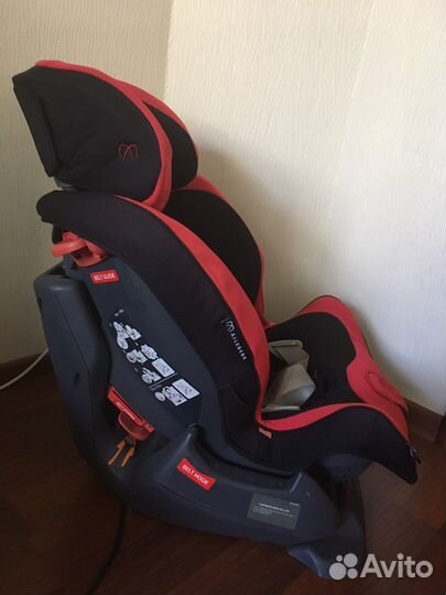 Автокресло carmate swing moon