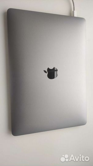 Apple MacBook Pro 13 2018 i5 8gb 500SSD 92цикла