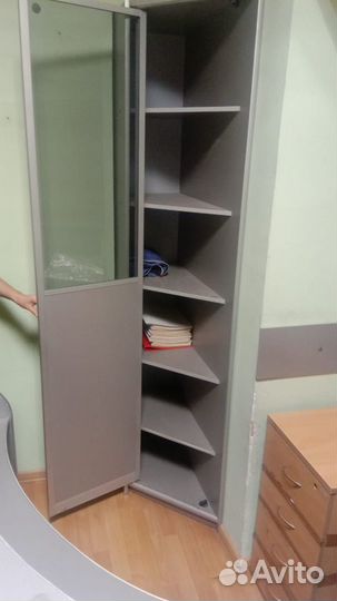 Угловрй шкаф