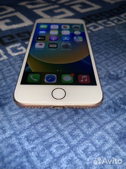 iPhone 8, 64 ГБ