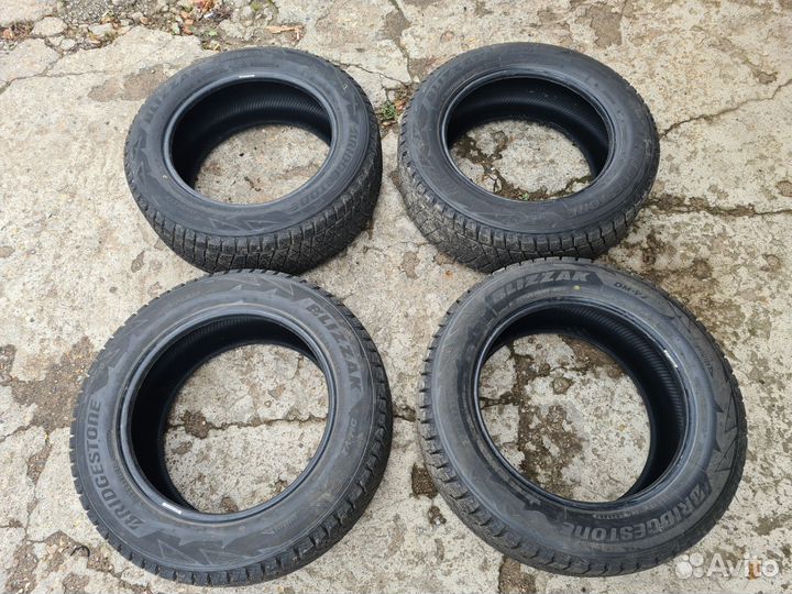 Bridgestone Blizzak DM-V2 225/60 R17