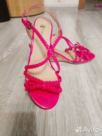 Босоножки женские 39 размер