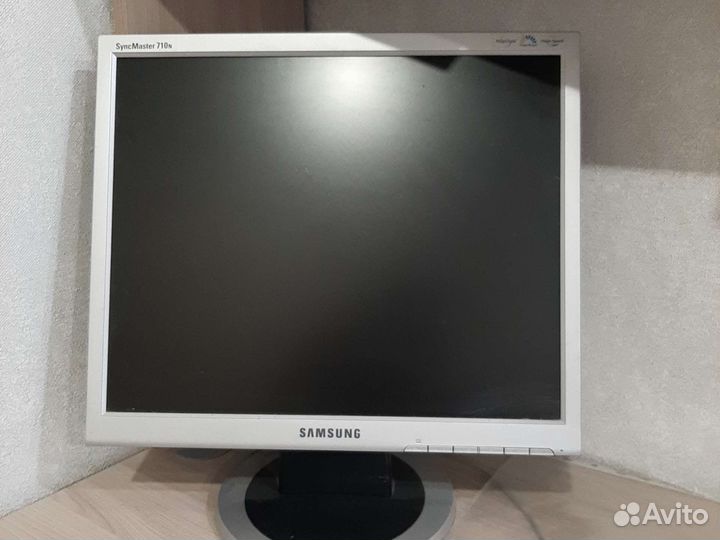 Монитор Samsung 710N (SKS) 17