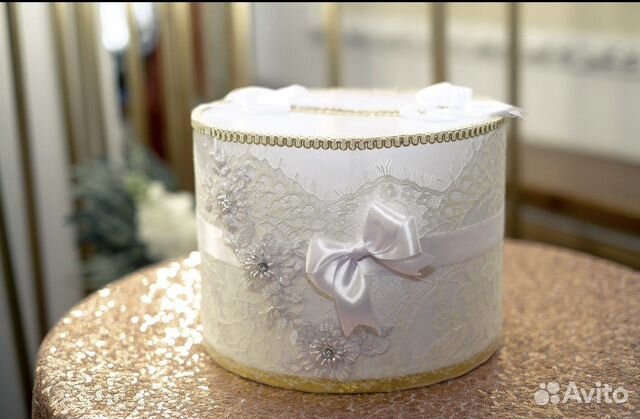 Коляски на мальчика и девочку