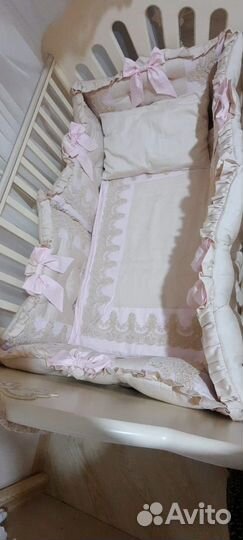 Пастель с балдахис