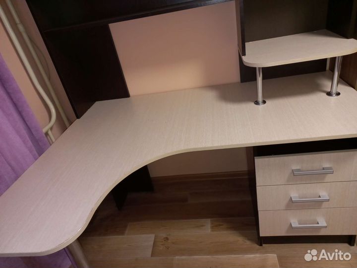 Компьютерный стол